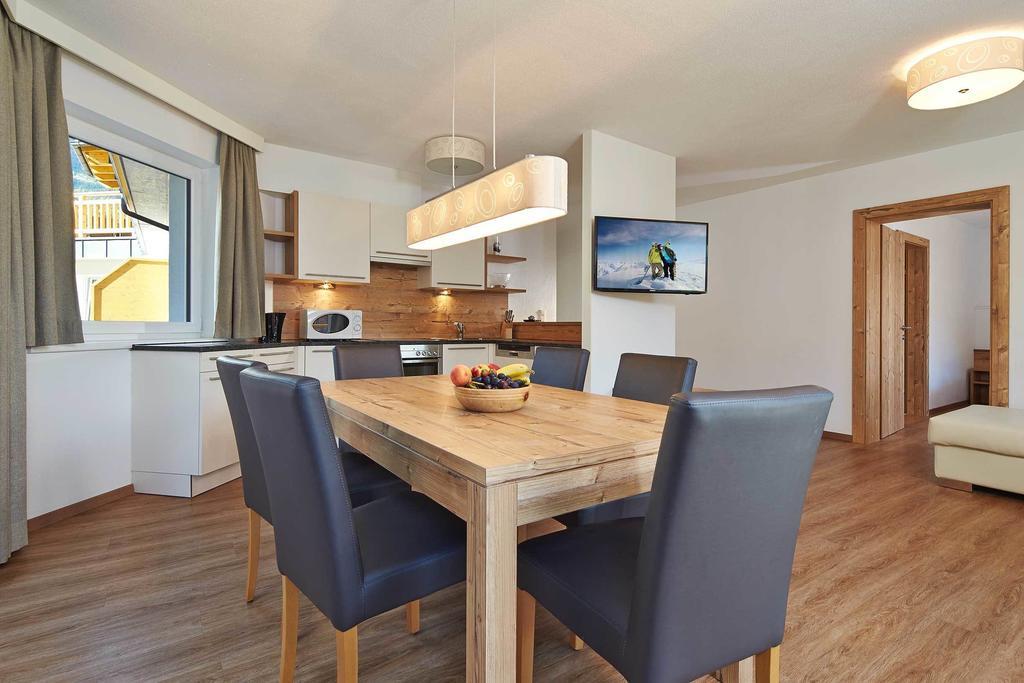 זולדן Alpendiamond Ski In & Bike Out Apartments Top 200, 400 & Penthouse 600 חדר תמונה