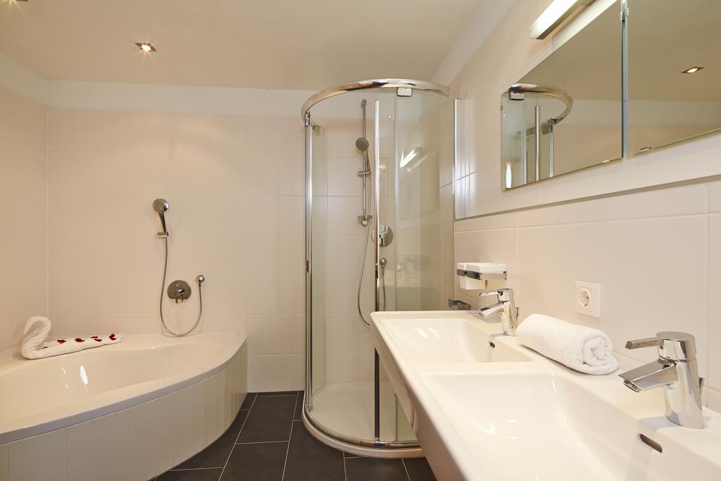 זולדן Alpendiamond Ski In & Bike Out Apartments Top 200, 400 & Penthouse 600 מראה חיצוני תמונה